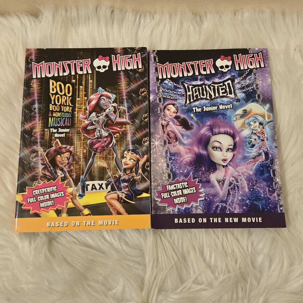 Monster High Haunted & Boo York set of 2 The Junior Novel